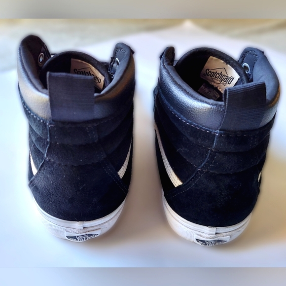 VANS "Off the Wall" Hightop Black Suede, Men's size 11, Great Used Condition - Picture 4 of 12